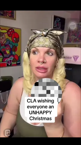 Chelsea is not feeling merry and goes full on grinch. Shes not happy with anyone posting content of her #cla #chelsealeeart #rootsdarlings #grinch #uktiktok #tiktoklaughs 