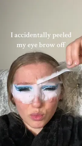 Watch me not even realise that i ripped some eye brow hairs out🥲 i thought they looked a bit more sparse in the morning 🤣 #eyemakeup #makeupfail #makeuphack #makeuptutorial #foryou 
