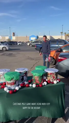 Christmas prize game makes kind man very happy for the holiday#christmas #christmastree #christmasgames 
