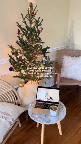 Merry christmas eve!! Can’t believe it’s the final vlogmas! YT Sabine Beanie ♥️🫶🏻🥰🎄 #cozychristmas #cozyathome #cozychristmasvibes #christmasvibes #christmasaesthetic #cozyvibes #cozymood #morningvibes #cozymorning #cozymorningroutine 
