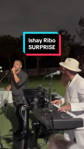 Ishay Ribo SURPRISES my brother David and his wife Sashi for their wedding 😍🎶🤍 @David Hababou @sashischmeltzer @ישי ריבו העמוד הרשמי 