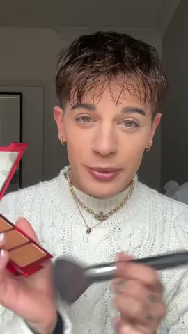 NON CI POSSO CREDEREEEE 🥹 ig: gabrielnobile #foryou #perte #makeup #grwm #lgbt 