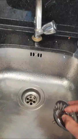 Tive que fazer um vídeo para ensinar algumas pessoas como utilizar um ralo de pia de cozinha. #ralodepia  #cozinha #comousar  #piacozinha 