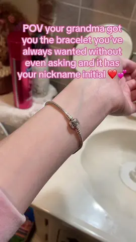 So happy and exicted to get more charms for it💕