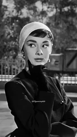 Sabrina, 1954 #sabrina #audreyhepburn #elegantcinephile #vintagefilm #50s #cinema #nostalgiacore #blackandwhite #filmnoir #fyp 