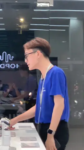 Giáng sinh của mọi người như thế nào rồi ạ? Còn mình thì đi làm… 🎅🎄 #xuhuong #choemgananhthemchutnua #merrychristmas #huongtram 