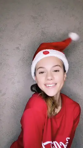the day has come🎄 my body wanna dance at christmas too🤷😹 #kristinashmidt  #officialtiktok  #christmas  #tiktok 