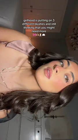 why does it never seem like there’s enough blush 🤪🎀💌🫶🏻 #girlhood #coldgirlmakeup 