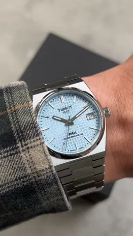 Hàng hiếm !! Tissot PRX T137.207.11.351.00 phiên bản màu Ice Blue tuyệt đẹp. Size 35mm unisex cả nam và nữ đều có thể lên tay …  #Tissot #PRX #Powermatic80 #Iceblue #Swissmade 🇨🇭