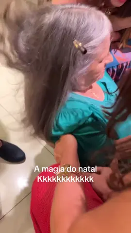 Valeu Natalina , era pra ser uma surpresa de Natal 😂😂😂😂 #natal #humor #comedia #fy #fyp #familia 