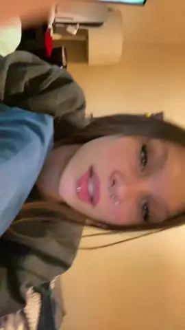 I promise she will never settle for less!!!! I will marry her if i have to! Love you aylabear🫶🏼✨ @Aylaa :) #bestfriend #neversettleforless #bossupyourgame #foryou #foryoupage #fyp 