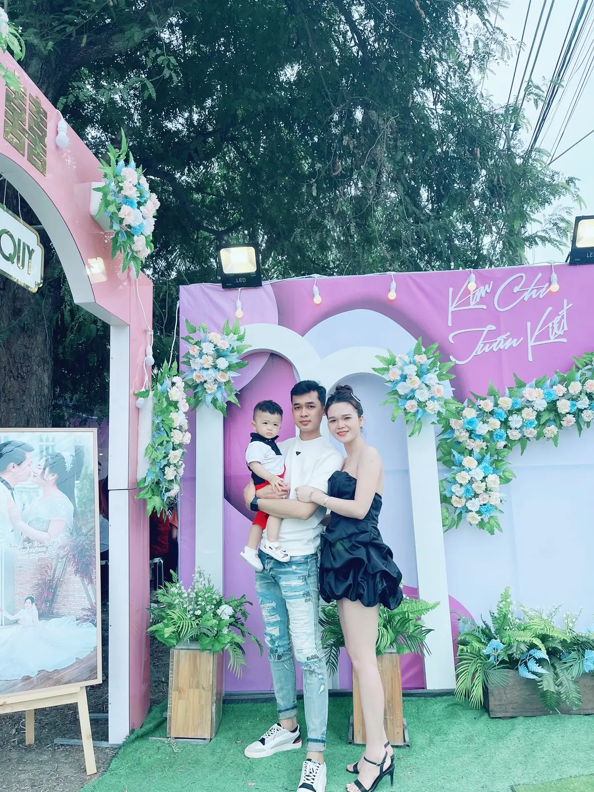 Đơn hôm qua e nợ nay e trả đủ nha mọi người ơi. Qua chạy show có 3 cái đám cưới à #đamcuoimientay #đamxđình nhỏ- hạnh phúc to  #bottamtrangcafethanhoatsenvang #Xmas2023 