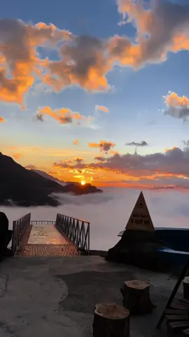 Hoàng hôn - biển mây Ô quý hồ Sapa #sapa #oquyho #cảnhđẹp #cảnhđẹpthiênnhiên #hoànghôn #sănmây #sunset #chillmộtchút #namhoan1995 