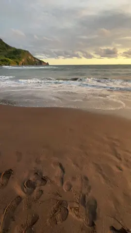 Senja di puger emang bagus banget #puger #pantaipuger #jemberasik #fyp 