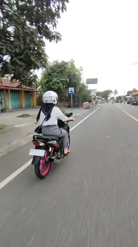 dapet cewek yg suka pake supra kya gini gw berhenti galau🤩❤️ #fyp #masukberanda #Suprax125 #xyzbca 