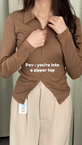Zipper knit top ga ada obatt cakepnya🥹🤎 #IChooseCOZY #sivalifactory #koreantop #zipperknit #zippertop #knittop #cutetops #OOTD #simpleoutfit #atasanknit #fashion #casualootd 