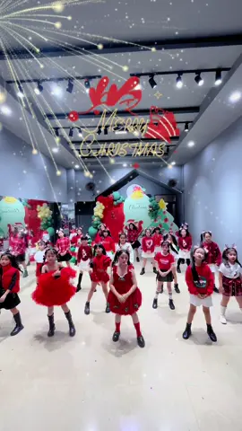 🔔 jingle bell, jingle bell..🎁🎄🎁 #jinglebells #Xmas2023 #jinglebellremix #dancekids #noel @CL dance studio 