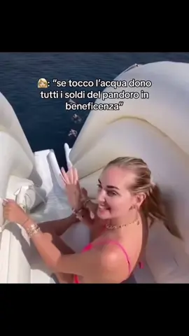 #chiaraferragni #pandoro #sium #beneficenza❤️ #hojoho  
