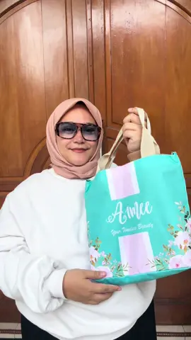 Alhamdulillah aku seneng banget rekomendasi Lotion auto wangi seharian dan yang pasti tahan lama with @Aimee Beauty Glow ✨ Kandungan Collagen , niacinamide dan shea butter bikin kulit jadi Auto Tone Up , No White Cast, Lembab tapi Gak Lengket, Wangi Mewah dan tahan Lama😍 Yuk ajak bestie dan keluarga pakai a1mee 😍 Thank Yöu ✨ #a1meeofficialid  #a1mee