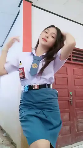 #seninindah #waktumaghrib #pulangsekolah #semangatsekolah #cewekcantik #ceweksma #cewekmanado #smacantikindonesia #tik_tok #foryou 