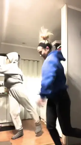 Caly szalas nam sie trzasl #dlaciebie #viral #trending #fyp #trend #foryou #funny #dance #dc #forfun #comedy 