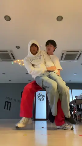 เลี้ยงนกไปแล้ว เลี้ยงลูกบ้างละกัน #ลูกกุนกุนของคุณพ่อกันกัน #PROXIEGun #PROXIEChokun #PROXIEth #bROTHERSMUSIC