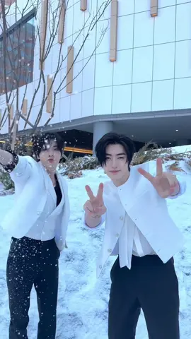 #첫눈챌린지 ❄️ #ENHYPEN #JAKE #SUNGHOON 