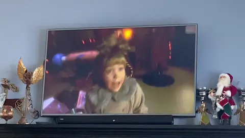 Merry Christmas Everyone #howthegrinchstolechristmas#2000#2000s#universal#universalpictures#drseuss#grinch#thegrinch#jimcarrey#cindy#cindylou#cindylouwho#screaming#scream#cindyscreaming#cindylouscreaming#cindylouwhoscreaming#yourthethethethe#thethethethegrinch#💚#fyp💚#relatable#christmas#movie#christmasmovie#christmasmovies#🎁#fyp🎁#🎅🏻#fyp🎅🏻#🎄#fyp🎄#🎄🎅🏻#fyp🎄🎅🏻#🎅🏻🎄#fyp🎅🏻🎄#🎅🏻🎄🎁#fyp🎅🏻🎄🎁#🎄🎅🏻🎁#fyp🎄🎅🏻🎁#❄️#fyp❄️#🌨️#fyp🌨️#🌨️❄️#fyp🌨️❄️#❄️🌨️#fyp❄️🌨️#❄️🌨️🎄🎅🏻#fyp❄️🌨️🎄🎅🏻#🌨️❄️🎄🎅🏻#fyp🌨️❄️🎄🎅🏻#😂#fyp😂#funny#nostalgic#nostalgia#🍂#fyp🍂#🍃#fyp🍃#🍁#fyp🍁#🍂🍁🍃#fyp🍂🍁🍃#falltime2023#falltime#fall2023#fall#fall🍁#fall🍂#fall🍃#fall🍂🍁🍃#fall😂#fall💚#fall❄️#fall🌨️#fall🌨️❄️#fall❄️🌨️#fall🎅🏻#fall🎄#fall🎁#fall🎄🎅🏻#fall🎅🏻🎄#fall🎅🏻🎄🎁#fall🎄🎅🏻🎁#fall🌨️❄️🎄🎅🏻#fall❄️🌨️🎄🎅🏻 