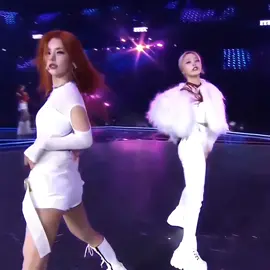 я на коленях #ryujin #yeji #itzy #рюеджи @ITZY 