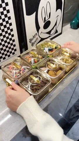 Khay mứt tết đựng bánh kẹo 6 ngăn sang trọng #dogiadungthongminh #muasamcungtiktok #dogiadungtienich #khaymuttet2024 #khaymutthuytinh #khaymut6hu #khaydungmuttetsangtrong 