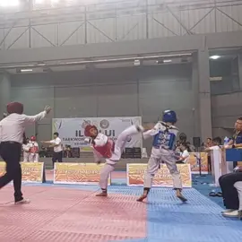 highlight kejuaraan taekwondo ILUNI UI cup  kelas prestasi  young taiga final bout ramon 