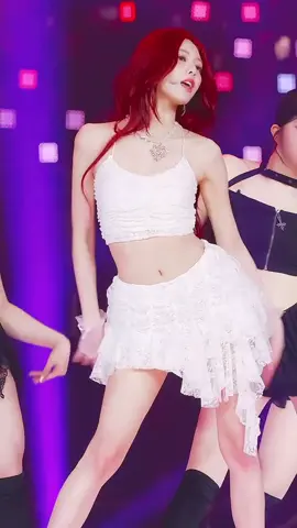 YUNA FANCAM #yuna #itzy #youandme #cover #fyp #fancam 