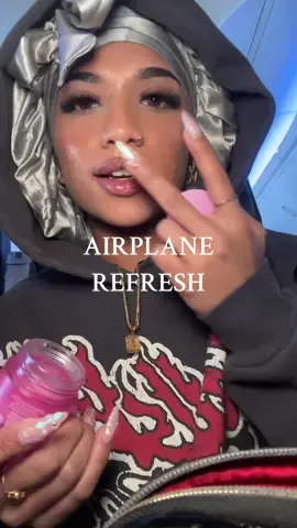 Yes i made sure my hands were clean before filming this!!😭 off to panama we goooo #airplanemakeup  #grwm #fyp 