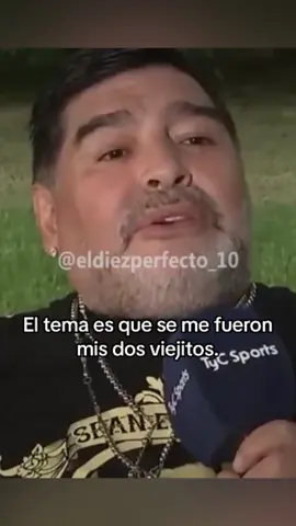 “Yo nunca dejé de ser feliz. El tema es que se me fueron mis dos viejitos. Ese es el único problema que tengo (…). Daría todo porque mi vieja se aparezca por esa puerta”. Que grande el Die 🥹👏🏻 #NavidadEnTikTok #argentina #argentina🇦🇷 #maradona #tiktok #viral #video #diego #diegoeterno #futbol #futbol⚽️ #futbolargentino 
