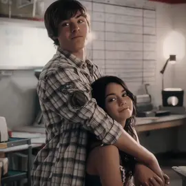 miss them.                                               #xyzbca #2000s #highschool #troybolton #gabriellamontez #fypシ #disney #childhood #viral #iconic #aesthetic #Love #zacefron #vanessahudgens #couple 