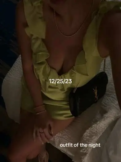 #dayinmylife #diml #christmas #florida #keywest #keylimepie #OOTD #ootn #dinner #oysters 