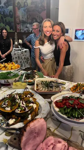 My Family Christmas in 30 seconds ❤️ #christmas #christmas2023 #feasting #foodprepping #mumanddaughterduo #tablesettingideas #italianchristmas #tradition #cookupastorm #festivefashion 