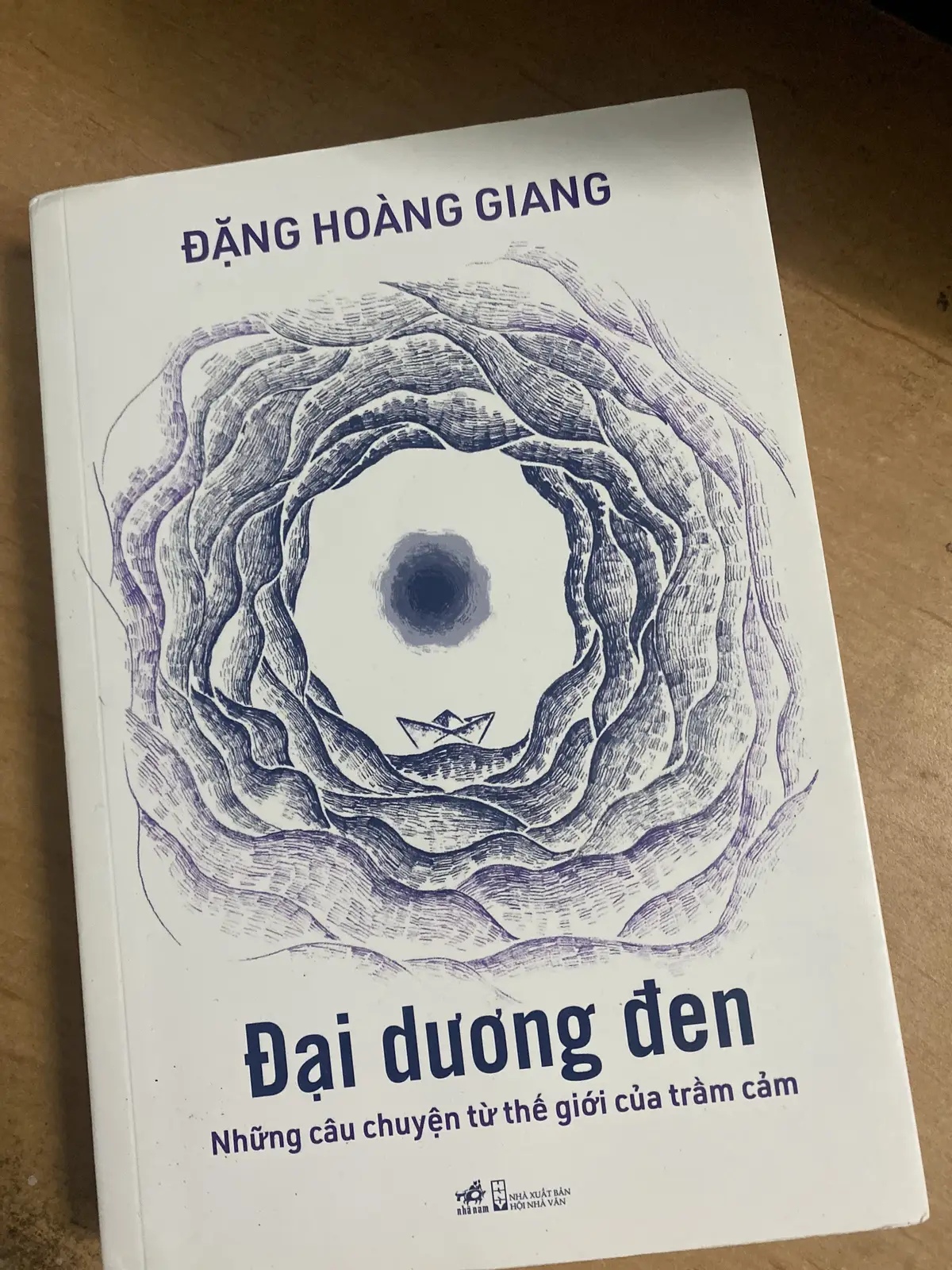 #books #sáchhay #tramcam #daiduongden #sáchhaynênđọc #cauchuyenbuon 