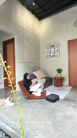 Replying to @Zahra Fatimah bukan pewaris hotman paris, ya prioritasin uang yang seada adanya dulu lah buat kenyamanan rumah ☺️ lumayan luarnya begini biar gaada yang berani pinjam seratus #rumahtangga #rumahminimalis #rumahtumbuh #rumahindustrial #homedecor #homeinspo 