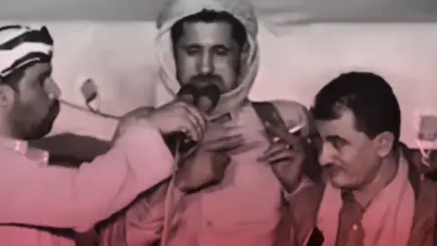 ماعادخلينا  لكم حتى ال بندق والكساء