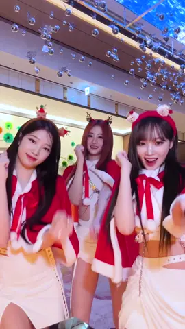 💥🎶💥🎶💥 #LE_SSERAFIM #르세라핌 #KIMCHAEWON #김채원 #HUHYUNJIN #허윤진 #KAZUHA #카즈하 