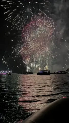 عسى عامك سعاده وحب ❤️❤️#ميحد_حمد_الفنان_الاماراتي_الاول 