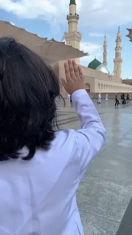 Ghulam Aya #foryou #foryoupage #masjidnabawi #madinah #makkah #tiktokpakistan #fyp 