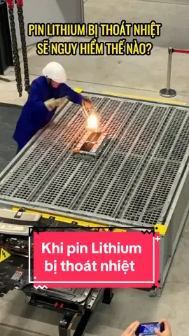 Pin xe điện rất an toàn vì có nhiều lớp bảo vệ, nhưng nếu không may nó bị thoát nhiệt thì sẽ thế này đây #LearnOnTikTok #educacion #car #fyp 