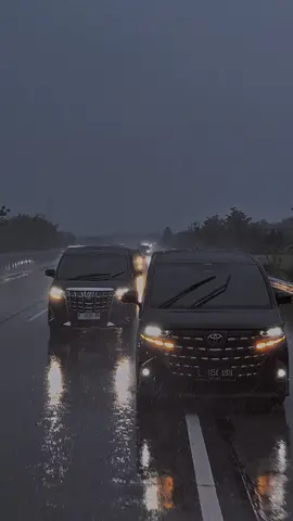 📽💫 #sewatoyotaalphard#sewamobilsurabaya#sewamobilsidoarjo#toyota#alphard#fyp 