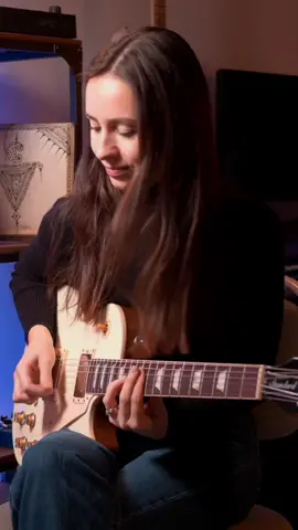 I received the deluxe version of the Utopia by Anasouds & this delay pedal is pure magic 😌✨ #anasounds #utopiadelay #delaypedal #pedalboard #guitarloop #magic #coldplay 