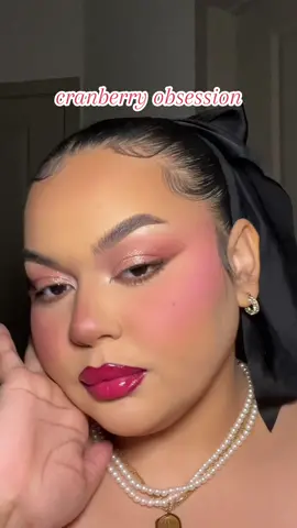 the cranberry makeup trend is chefs kiss 😭  #facecard #beginnerfriendlymakeup #makeuptutorialforbeginners #flawlessbase #flawlessbaseroutine #FlawlessFoundation #cranberrymakeuplook #cranberryliptrio 