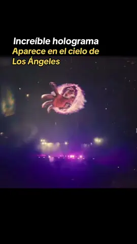 Visto en los Game Awards: un increíble #holograma para promocionar un juego de #realidadvirtual  #videojuego #asgardswrath #gaming #marketing #tecnologia #metaquest 