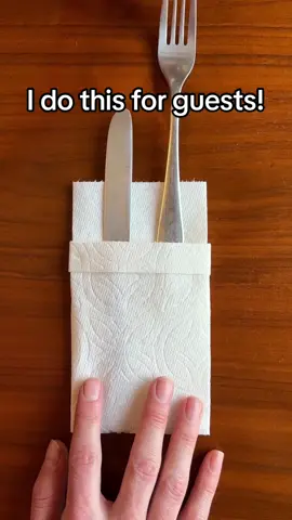 Some helpful #KitchenHacks and #homehacks we love! ❤️ #hack #hacks #lifehacks #kitchen #mealprep 