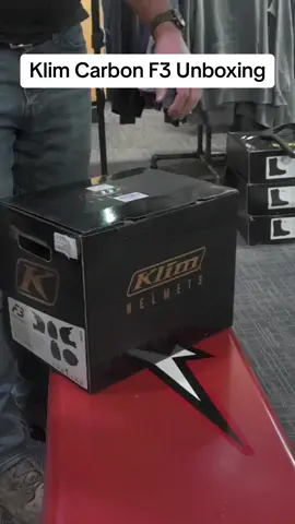 Is this the best looking snowmobiling helmet? #klim #sled #sledding #snowmobile #snow #powersport #Motorsport #winter #wintersports 